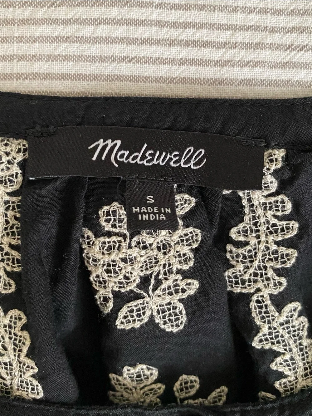 Madewell Embroidered Puff Sleeve A-Line Top Size S Black and White